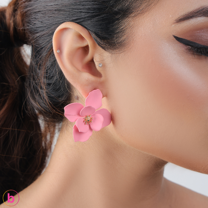 A Violets Bloom Earrings In Pink