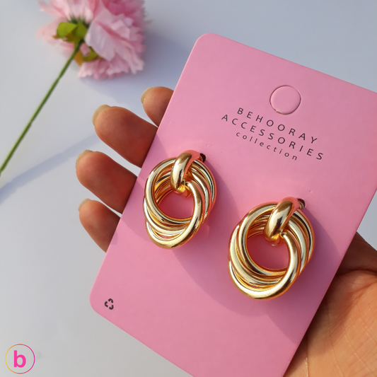 Glam Me Up Earrings In Golden