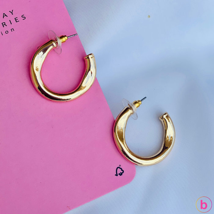 A Iris Hoops In Golden