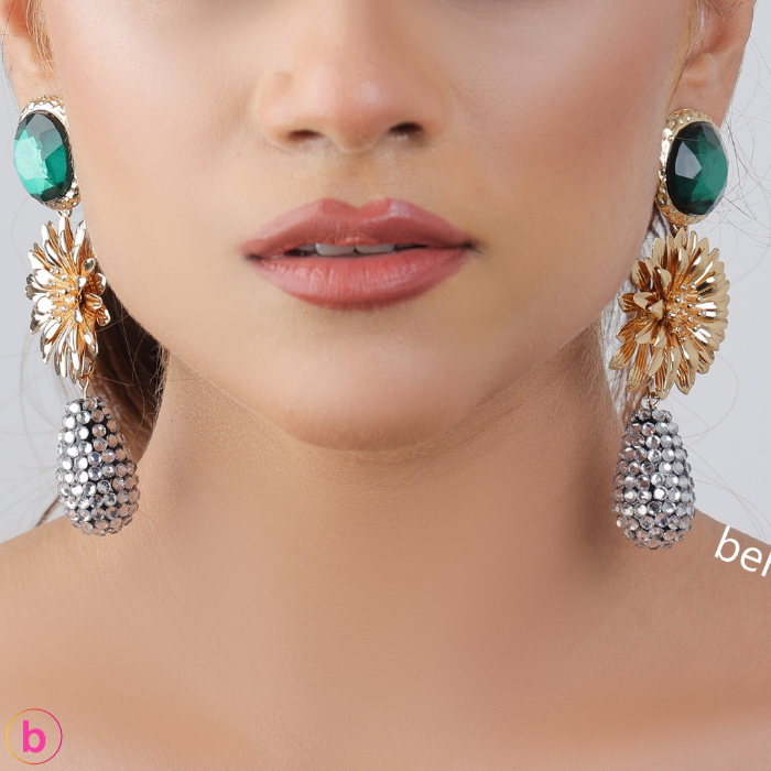 A Glam Moment Earrings In Golden&Green